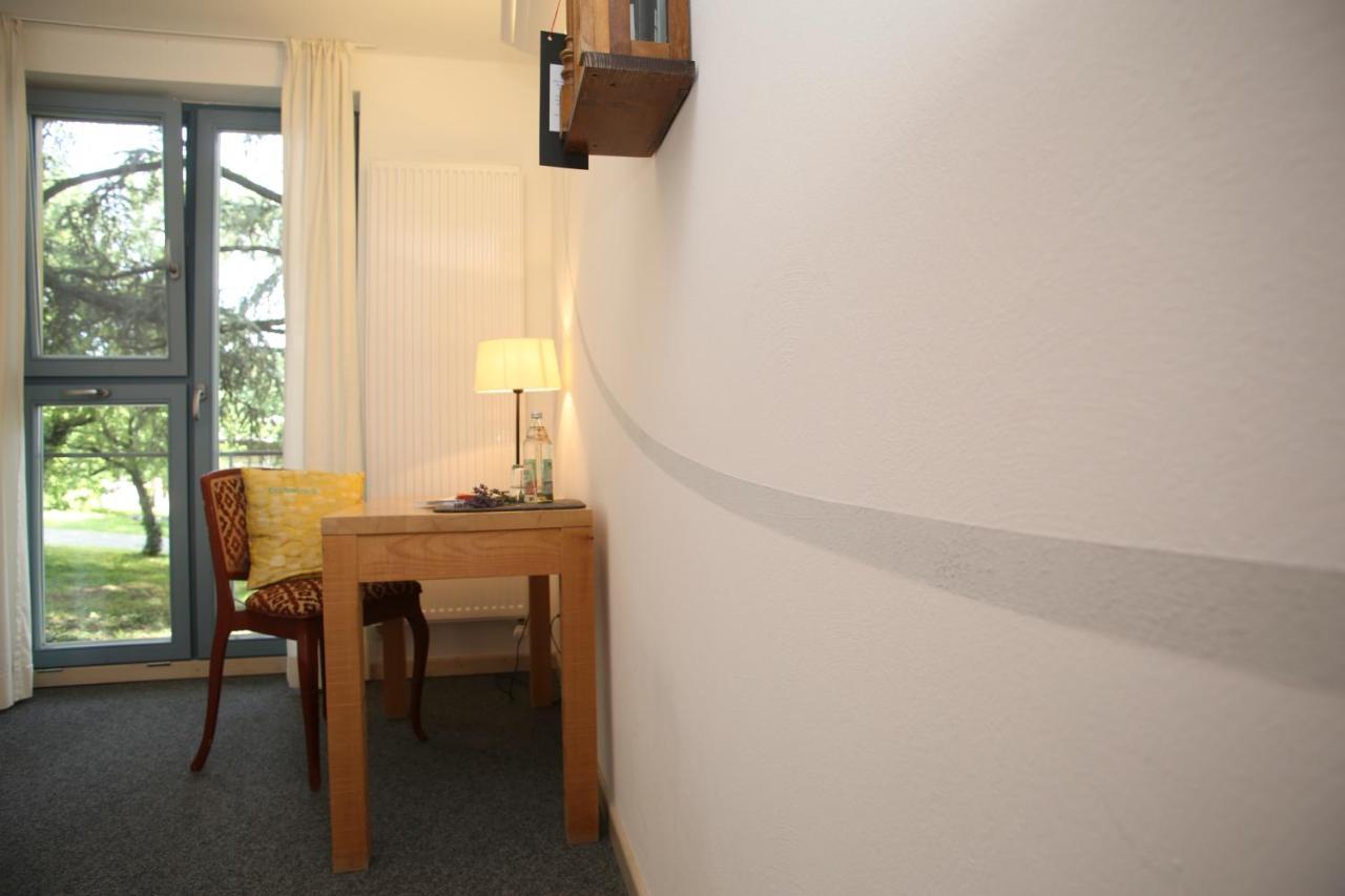 Alanus Gastehaus Hotel Alfter Buitenkant foto