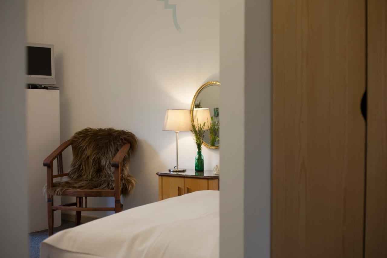 Alanus Gastehaus Hotel Alfter Buitenkant foto